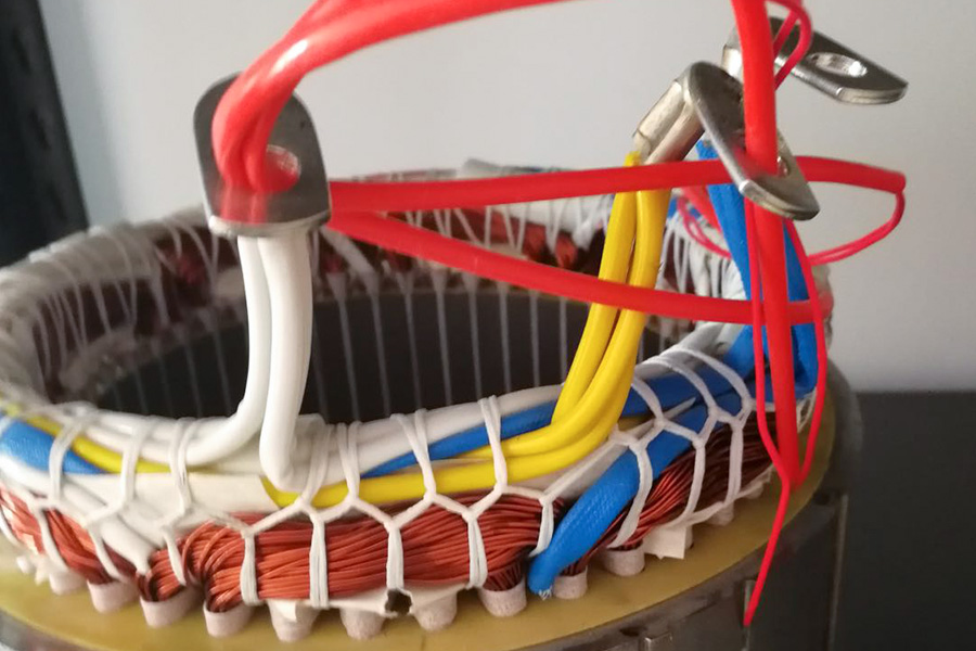 4_0004_ application du manchon de fibre de verre (1)