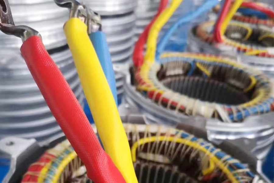 4_0003_ application du manchon de fibre de verre (2)